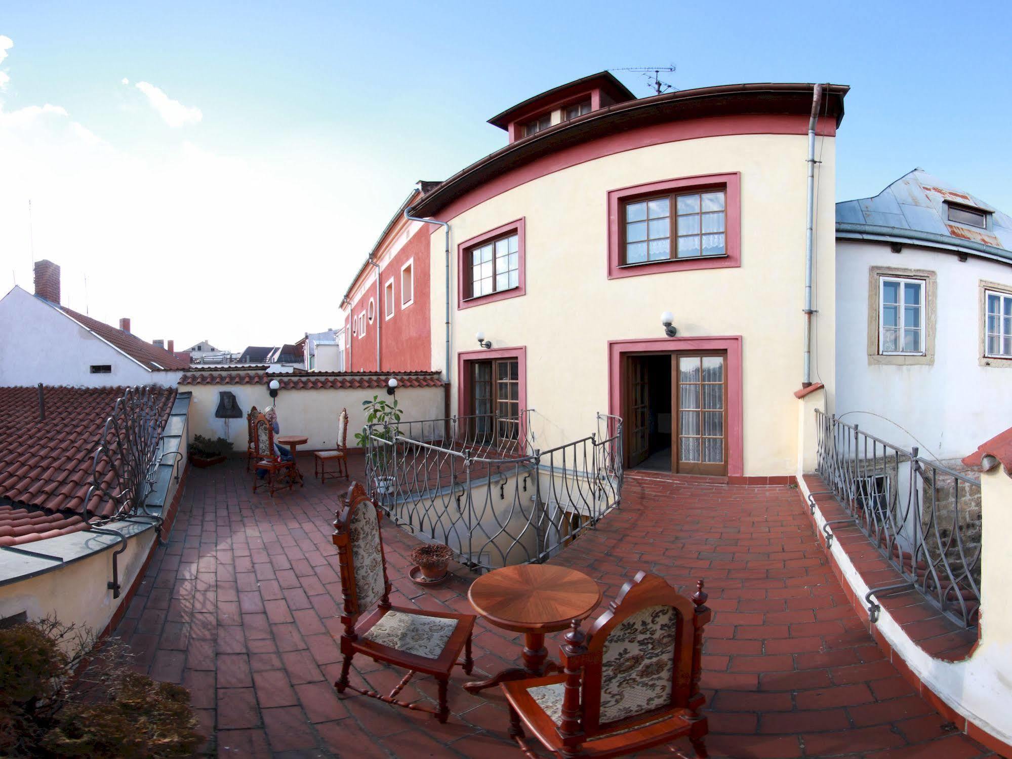 Hotel Zlaty Kohout Mladá Boleslav Exterior foto