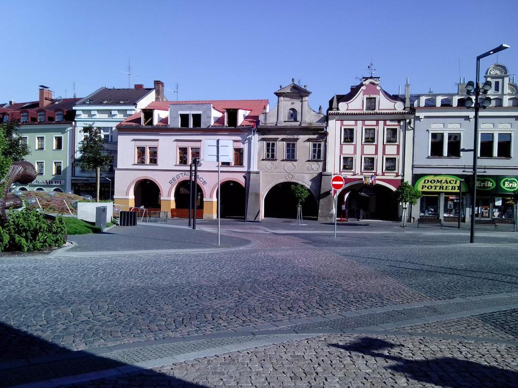 Hotel Zlaty Kohout Mladá Boleslav Exterior foto
